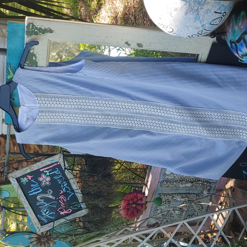 Like new London Times blue/wht seersucker shift dress